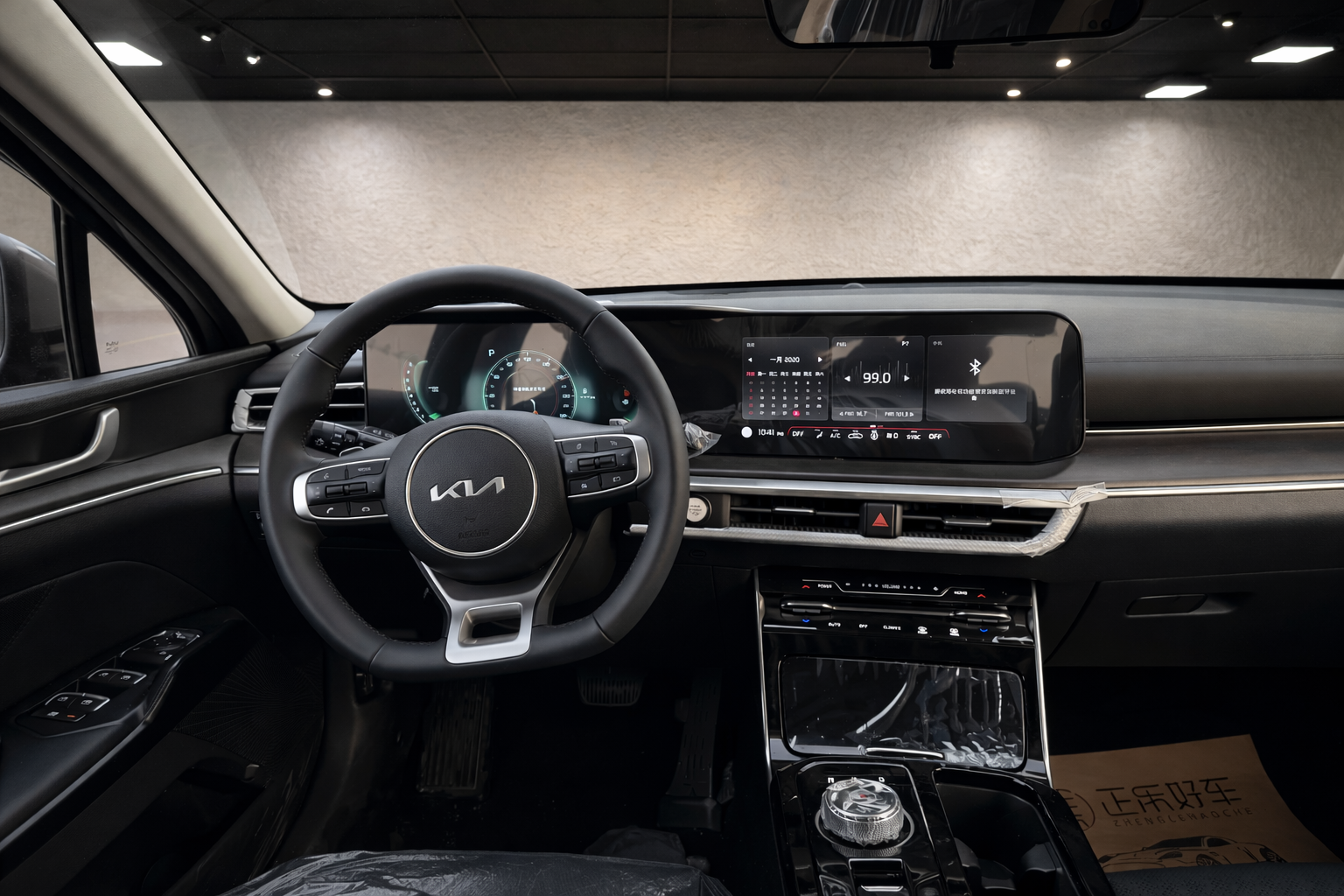 
								Kia K5 Full Option full									
