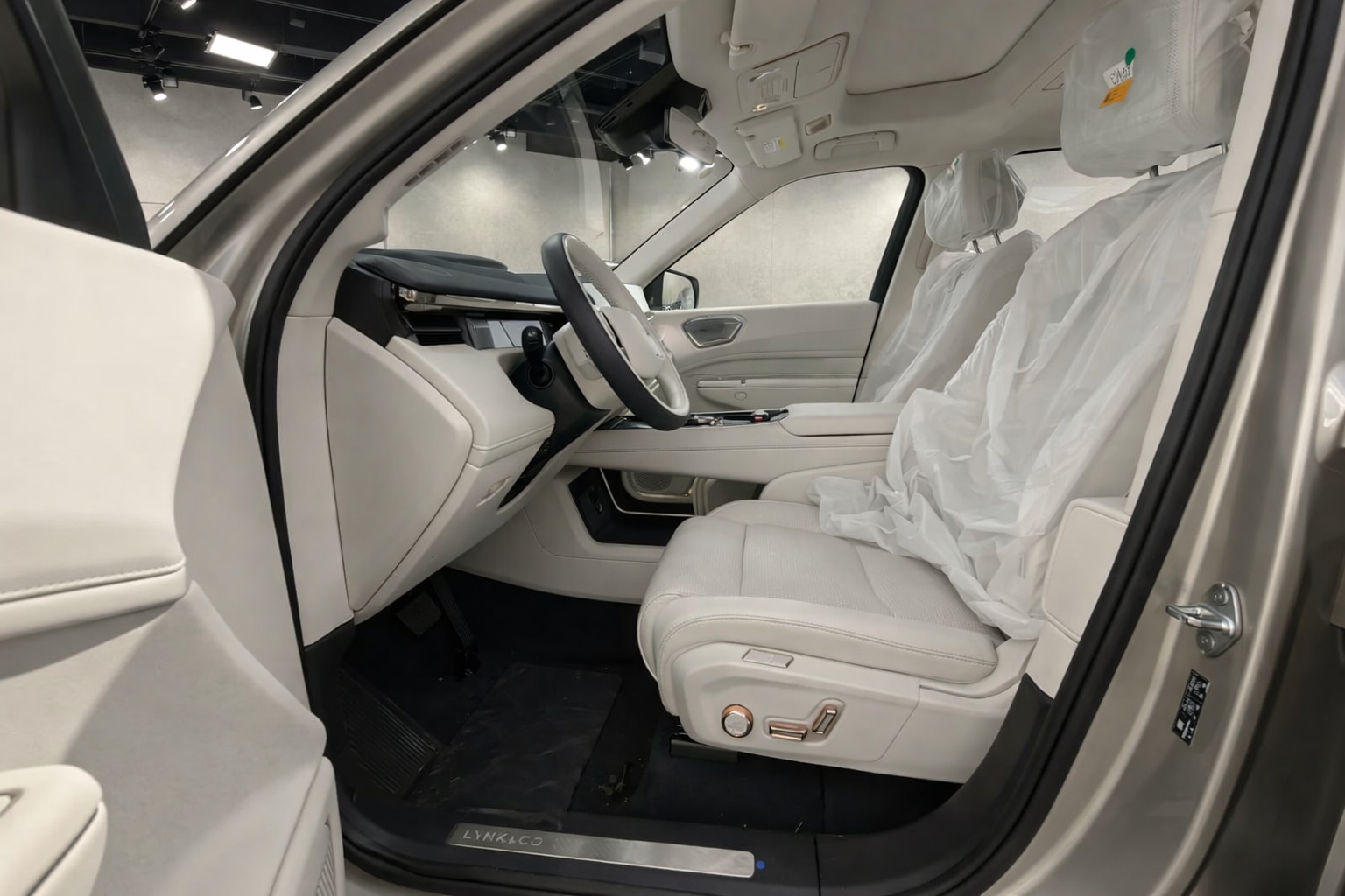 
								Lynk & Co 900 2.0 Ultra full									