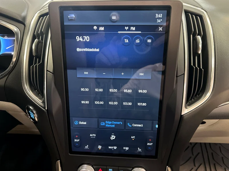 
								Ford Edge Titanium full									