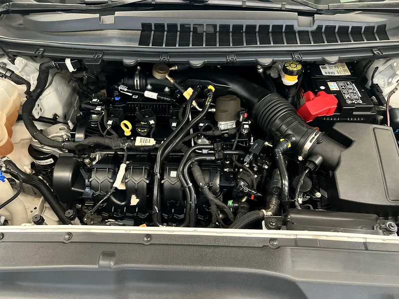 
								Ford Edge Titanium full									