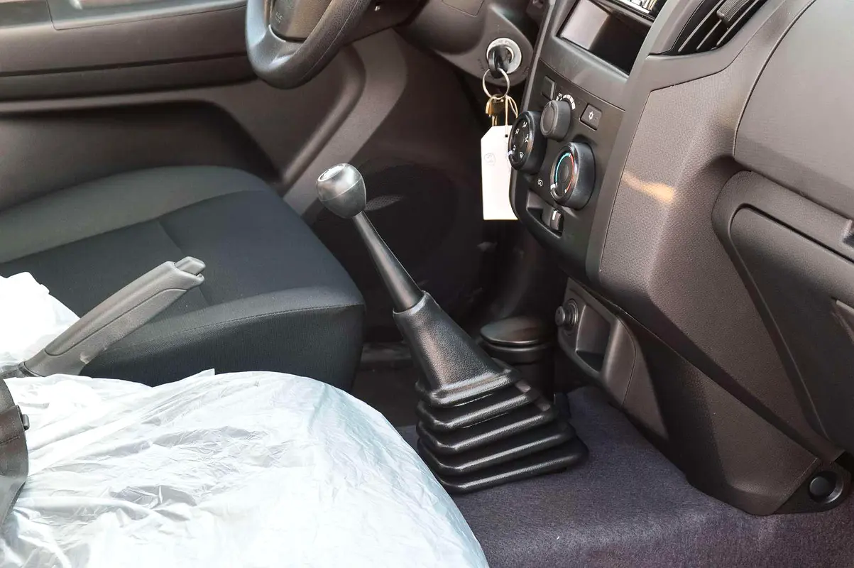 
								Isuzu D-Max Single Cab 4×2 full									