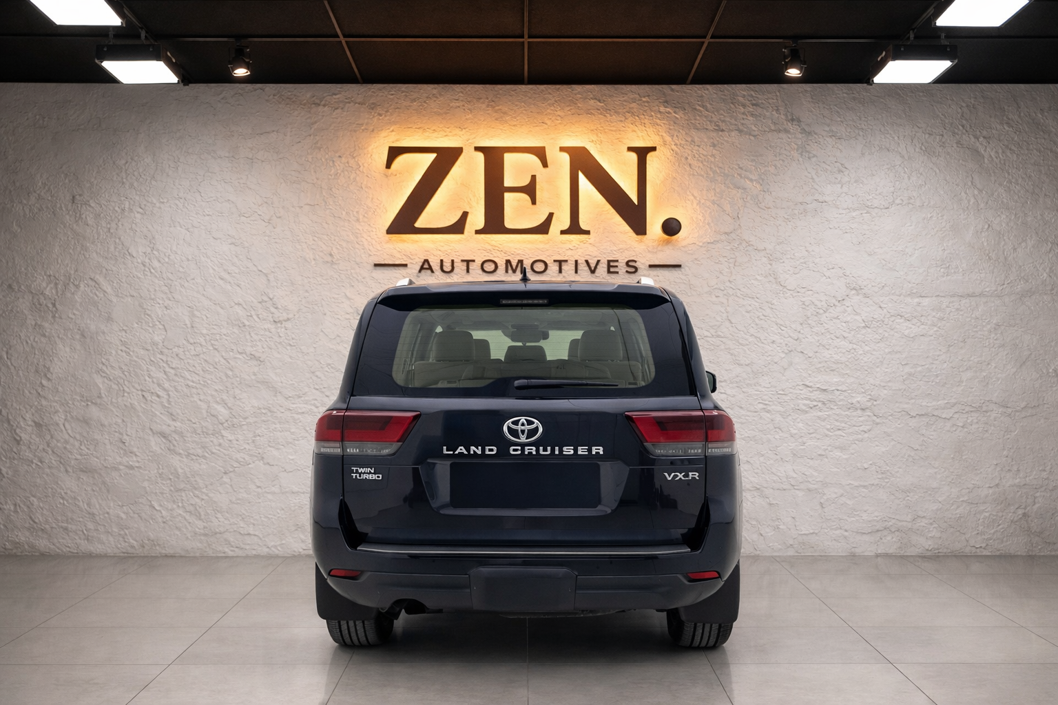 
								Toyota Land Cruiser VXR full									
